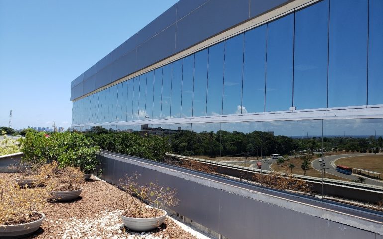 Tribunal de Justiça - Vidro Refletivo prata